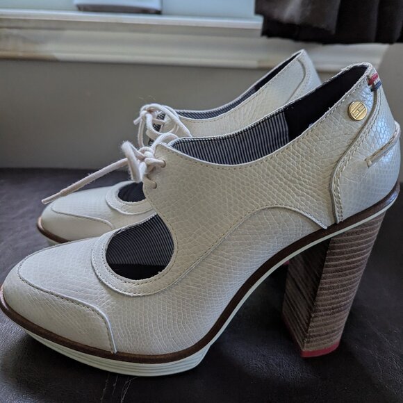 Tommy Hilfiger platform shoes - Picture 1 of 13